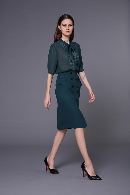 【伯妮斯茵】162B110--绿色半裙--花盆里的瓜叶菊--《生命之美-梵高的花园》 商品图3