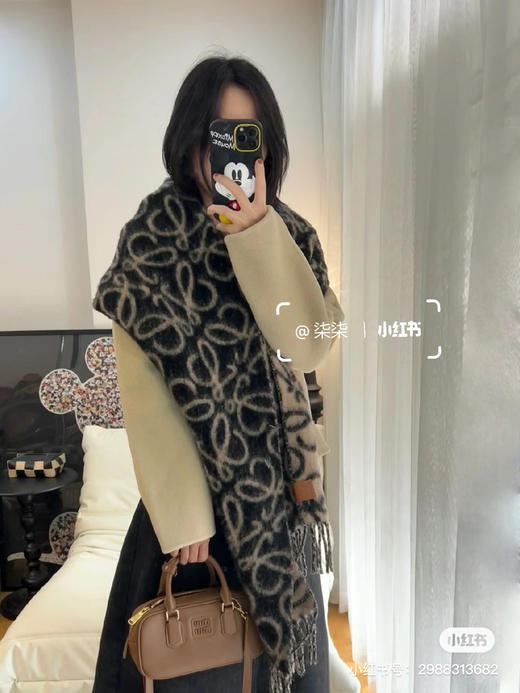 Loewe新款围巾-黑灰 商品图0