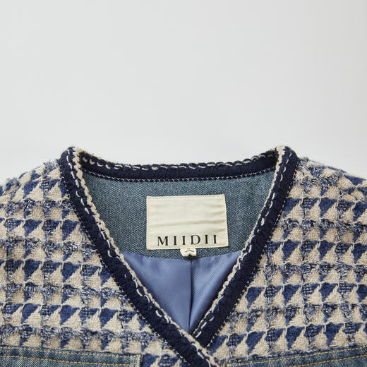 谜底短款呢子外套女2024春季新款小香风V领格纹修身毛呢241MW0111 商品图3