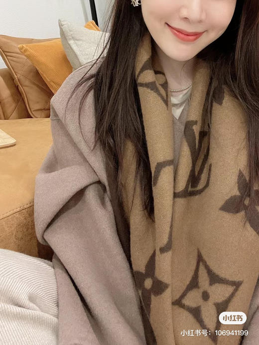 Lv羊绒围巾-巧克力色 商品图1