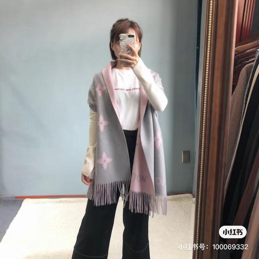Lv羊绒围巾-粉灰色 商品图1