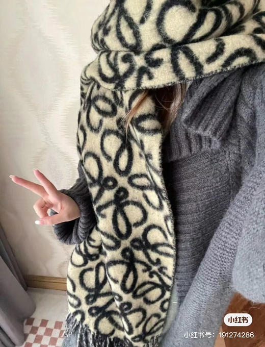 Loewe新款围巾-黑灰 商品图5