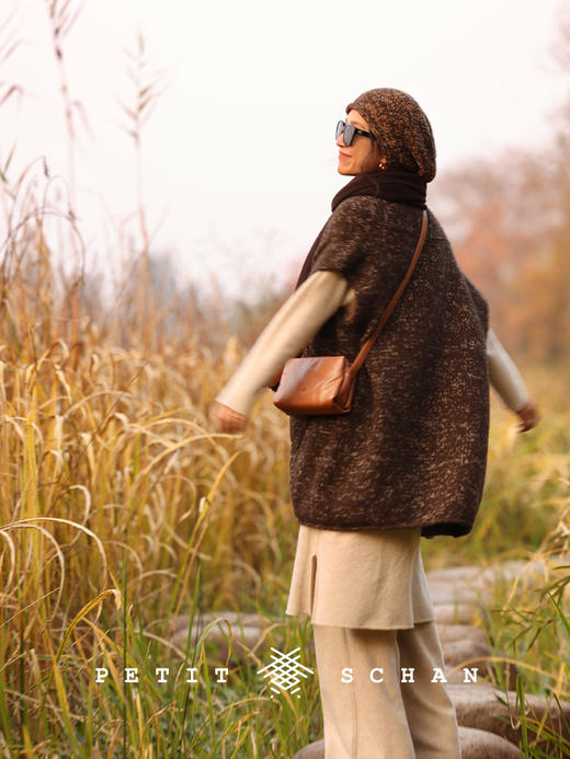 PETIT SCHAN小闪 CLO#396 One warm One love 暖爱 牦牛绒手纺纱纯手编针织大坎肩/马甲 商品图2