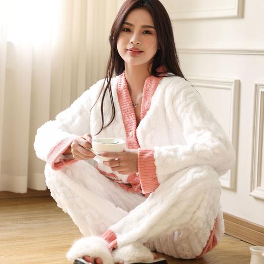 加绒加厚法兰绒暖暖套装水蜜桃草莓家居服珊瑚绒草莓睡袍居家套装 新年 商品图1