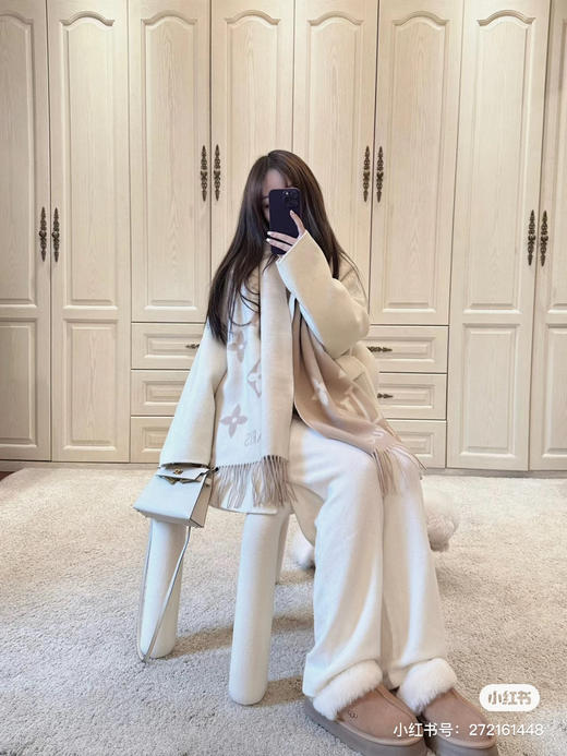 Lv羊绒围巾-浅色奶茶色 商品图4