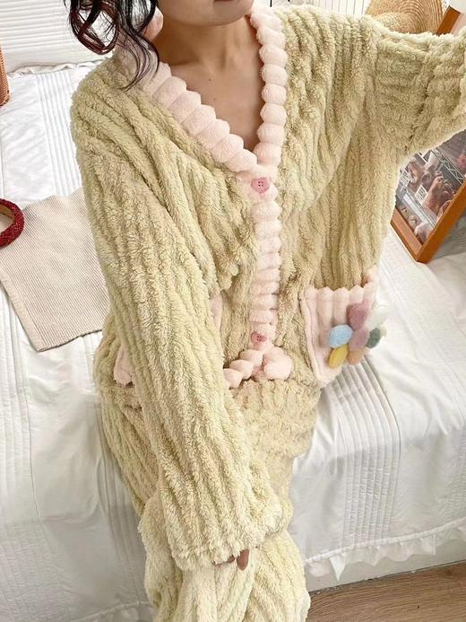 加绒加厚法兰绒暖暖套装水蜜桃草莓家居服珊瑚绒草莓睡袍居家套装 新年 商品图6