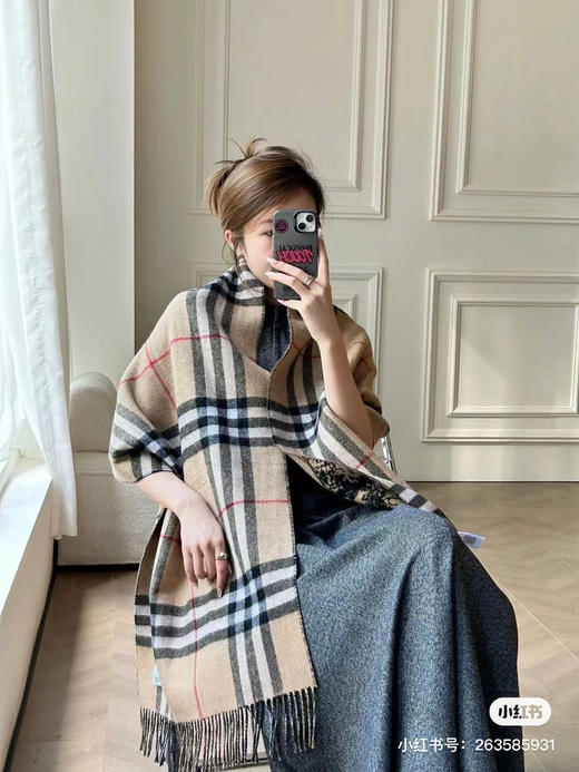 Burberry新款围巾 商品图2