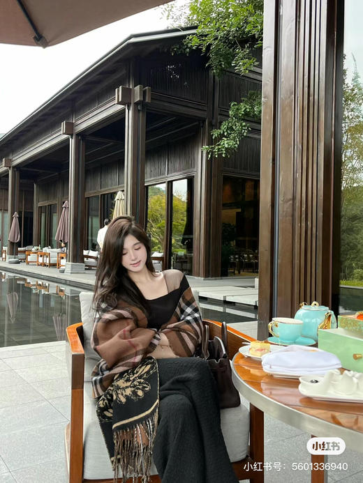 Burberry新款围巾 商品图3