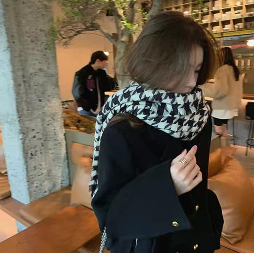 千鸟羊绒围巾 商品图1