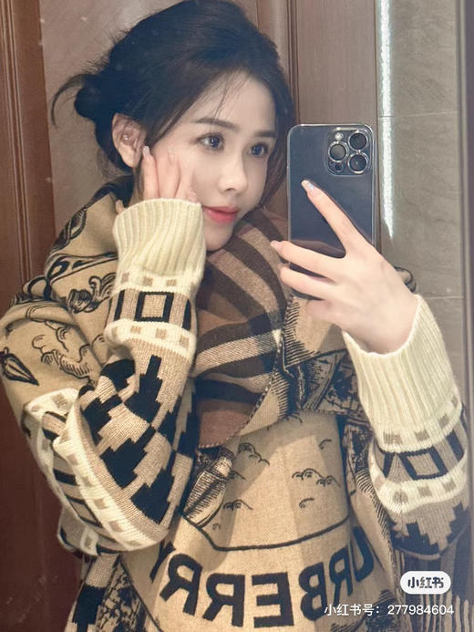 Burberry新款围巾 商品图1