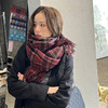 秋冬新款，流苏格纹仿羊绒披肩。女式加长款，韩版减龄，文艺学院风围巾。潮流时尚，温暖舒适，轻松打造高雅魅力。 商品缩略图1