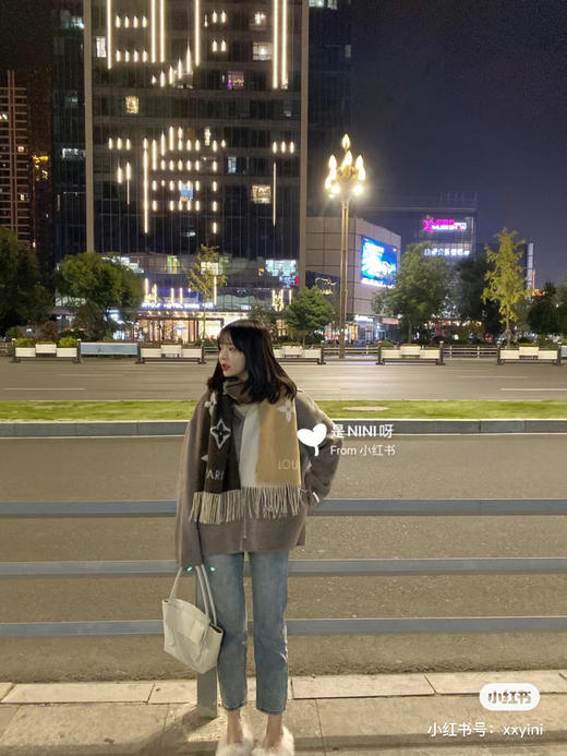 Lv渐变围巾-驼色 商品图1