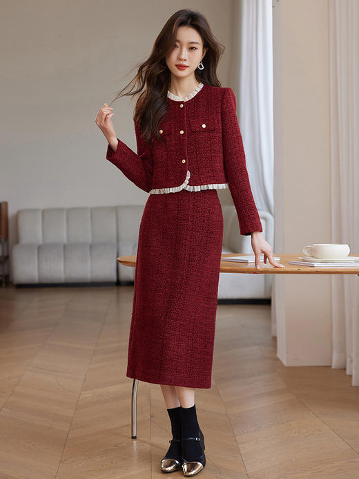 【年货节】熙世界红色小香风短款外套女冬法式粗花呢夹棉上衣半身裙两件套 商品图4