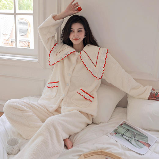 秋冬【小红书新款法兰绒睡衣】柔软保暖 加厚家居服套装女 新年 商品图1
