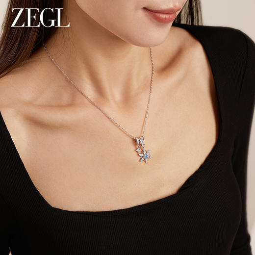 ZEGL设计师初雪之约系列雪花项链女生2023新款轻奢小众秋冬锁骨链 商品图4