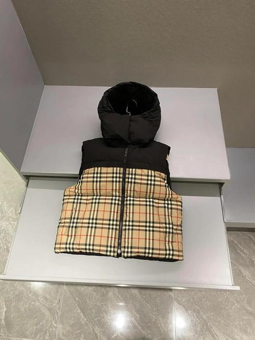 B家经典四格绗缝羽绒马甲 正反两面可穿 蓬度600+ 高品质鹅绒填充 商品图5