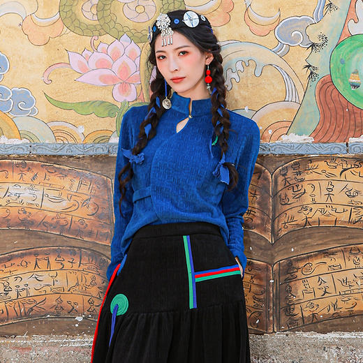 【冬季爆款】窥细浪高领上衣 | 现货加急发 商品图0