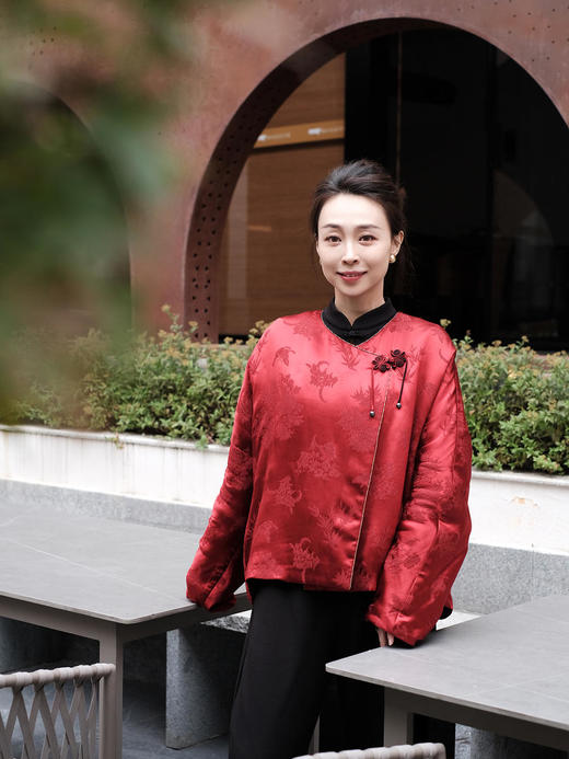 盛唐牡丹 |冠乐绉偏襟花扣夹棉外套 商品图1