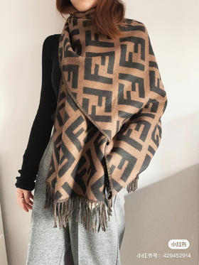 Fendi老花流苏围巾