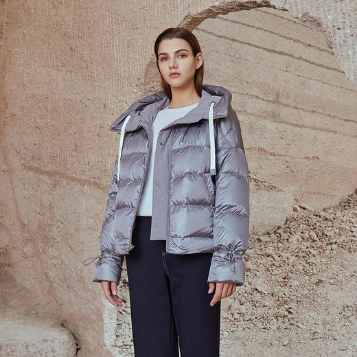【双面穿连帽羽绒服】23年秋冬新品女士90白鹅绒时尚双面穿羽绒保暖外套 商品图2