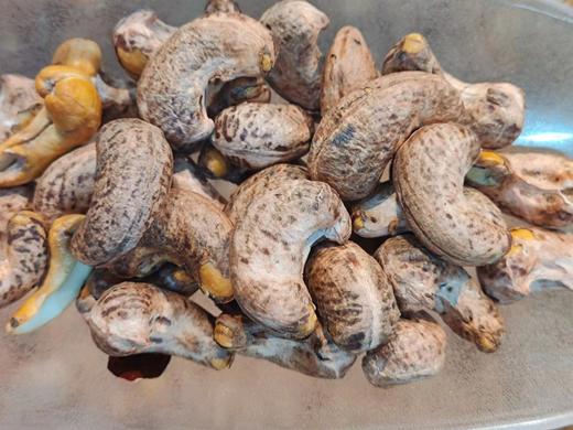 【坚果系列】越南带皮腰果，富有嚼劲，个头饱满，松脆香浓，越吃越好吃！ 商品图3