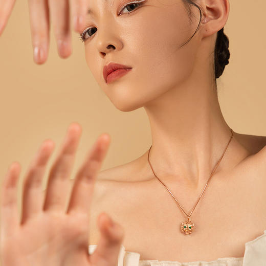 [醒狮系列] 18K玫瑰金镶嵌钻石祖母绿项坠#醒醒 商品图5