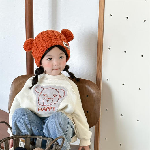 寒冷的季节，宝宝呵护从帽子开始。秋冬季儿童针织帽子，可爱卡通男女童小熊套头帽，温暖宝宝，时尚护耳。让我们的宝贝迎接冬日时光的同时，也成为焦点！ 商品图3