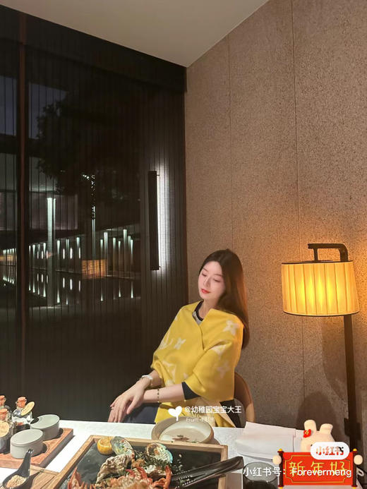 Lv羊绒围巾-鹅黄色 商品图2