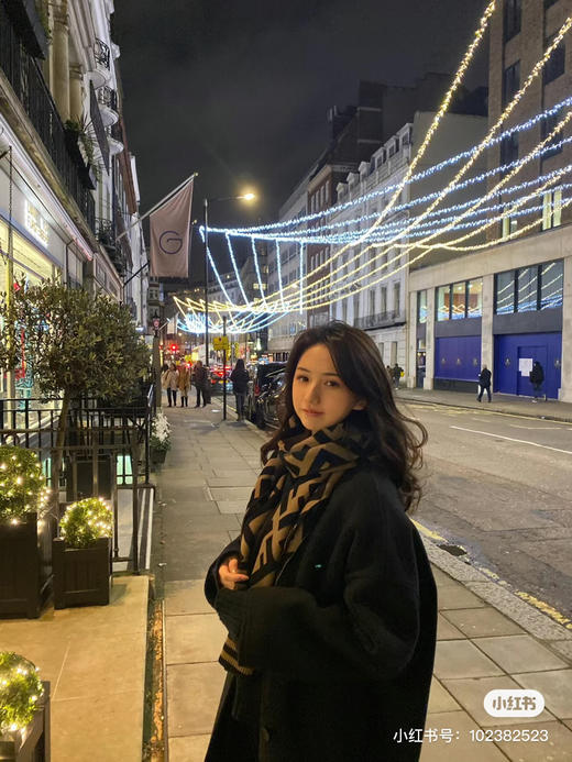 Fendi经典围巾螺纹款 商品图4