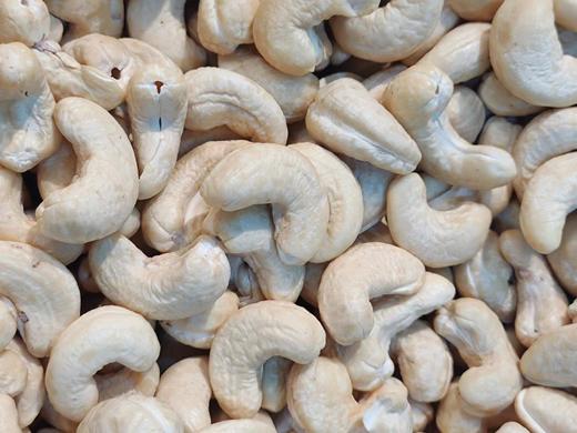 【坚果系列】越南带皮腰果，富有嚼劲，个头饱满，松脆香浓，越吃越好吃！ 商品图2