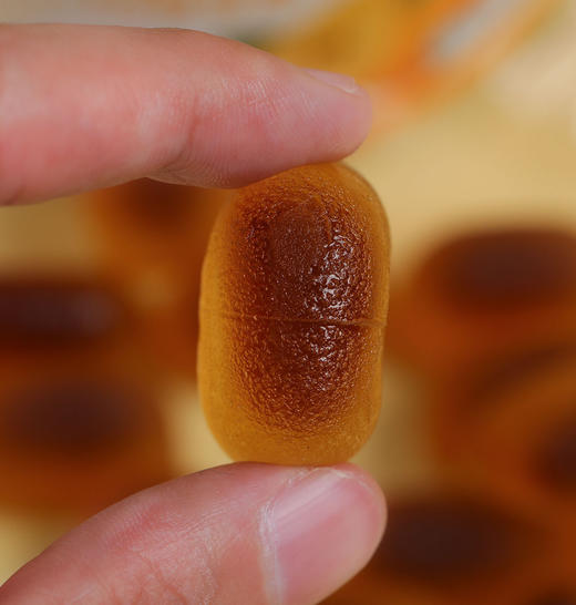 【零食特区爆浆梨膏软糖】25斤梨和枇杷才能熬出1罐爆浆梨膏软糖，纯正古法熬制，每一口都是浓缩精华  来几颗梨膏软糖下去会舒服很多 甜丝丝的口感小朋友老人都可以喝 商品图6