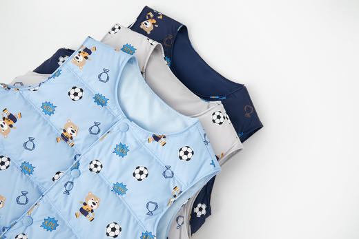 可嘟儿羽绒马甲足球印花三色可选 商品图3