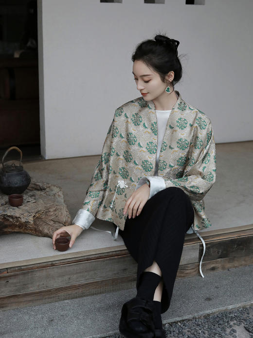 微瑕秒杀| 限量款| 盛唐牡丹|万寿无疆牡丹纹重缎宋锦新中式外套-绿团纹(不夹棉）[特价品](特殊商品不退不换) 商品图6