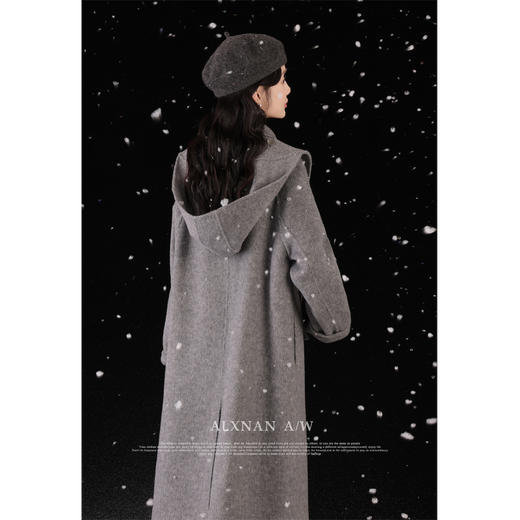 鹿向南《魔法学院》灰色毛呢外套 商品图3