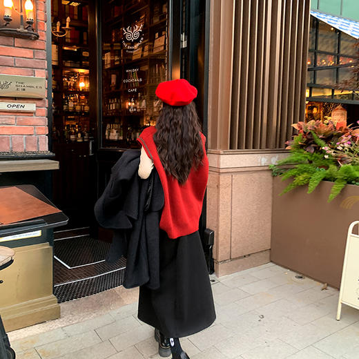 <曾小咸推荐> 【暖冬季宠爱】黑色大衣+红色马甲 商品图3