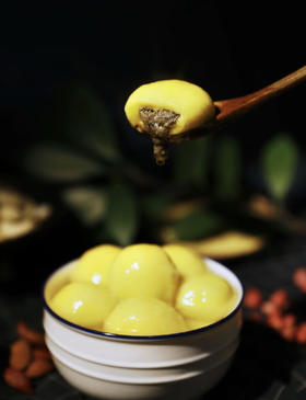 够Q、够糯、还流心！这颗汤圆界“黑马”，究竟有多好吃？