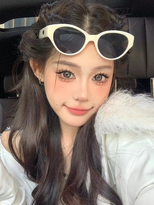 WINNI-EYE 圣塞尔黑 硅水凝胶（半年抛型） 商品图0