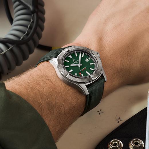 百年灵 Breitling 复仇者自动机械腕表 A17328101L1X1 商品图4