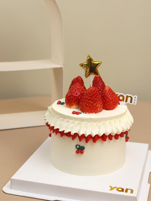 复古草莓小蛋糕 商品图0
