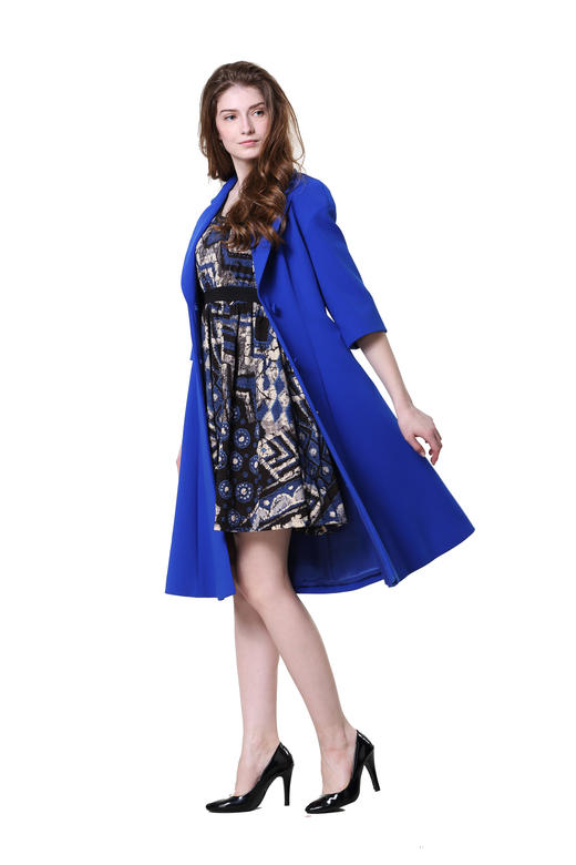 【伯妮斯茵】161D080--蓝色风衣--树根与树干--《生命之美-梵高的花园》 商品图7