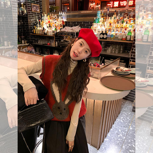 <曾小咸推荐> 【暖冬季宠爱】黑色大衣+红色马甲 商品图4