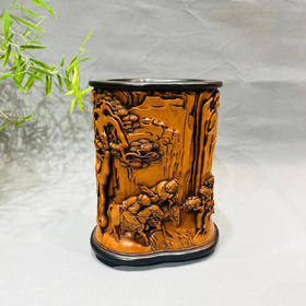 东山报捷°黄杨木做旧笔筒12*16cm