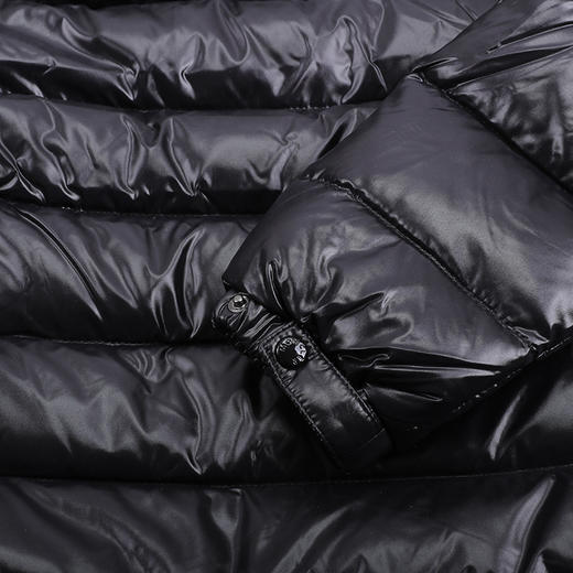 【Moncler特惠预定秒】Moncler 盟可睐  Badyfur 狐狸毛皮+锦纶+90% 白鹅绒 短款女士羽绒服夹克外套 G20931A54002 商品图7