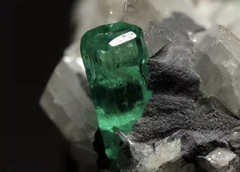 哥伦比亚少数民族祖母绿原矿之美（预定3周发货）