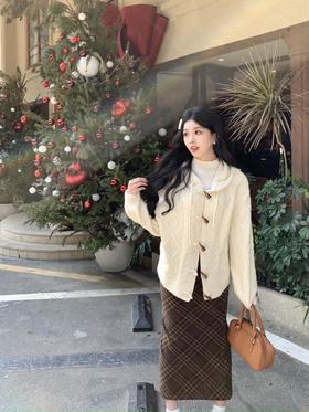 心软的神能不能遇到不知道，但你一定会遇到好看的衣服~