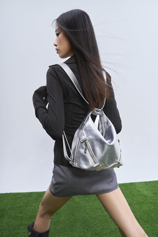 小号三角双肩包 商品图7