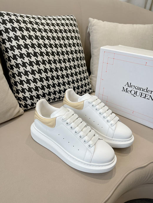 新款波浪纹尾——奶茶色 商品图6