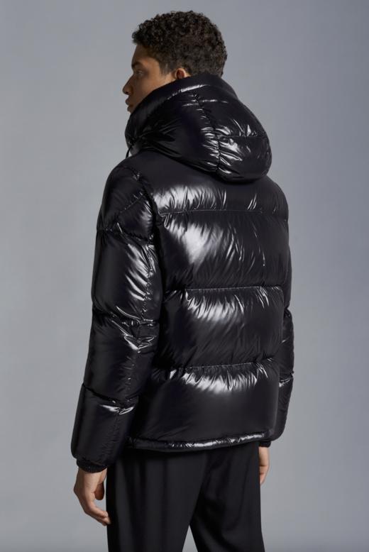 【现货预定款】Moncler Montbeliard短款男士 90% 白鹅绒羽绒服夹克外套 I20911A51X00 商品图1