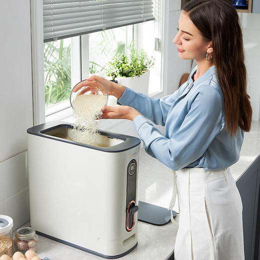 【摩飞计量米桶MR2090】一键自动定量取米 轻松掌握多人分量 12公斤大容量 商品图3