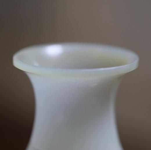 和田玉（白玉）摆件--缠枝纹对瓶206.33g/180.28g 商品图5